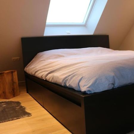 Momaison Charmant Landelijk Appartement Knesselare Bagian luar foto