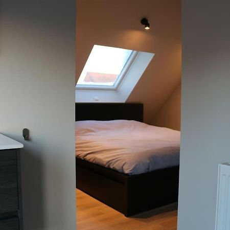 Momaison Charmant Landelijk Appartement Knesselare Bagian luar foto