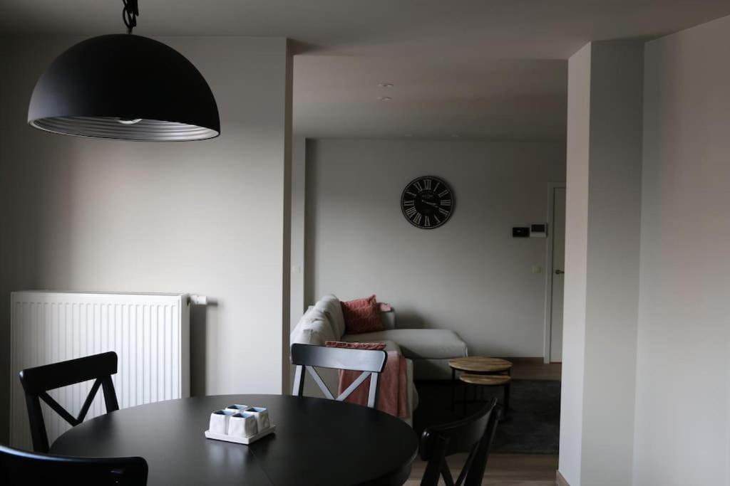 Momaison Charmant Landelijk Appartement Knesselare Bagian luar foto