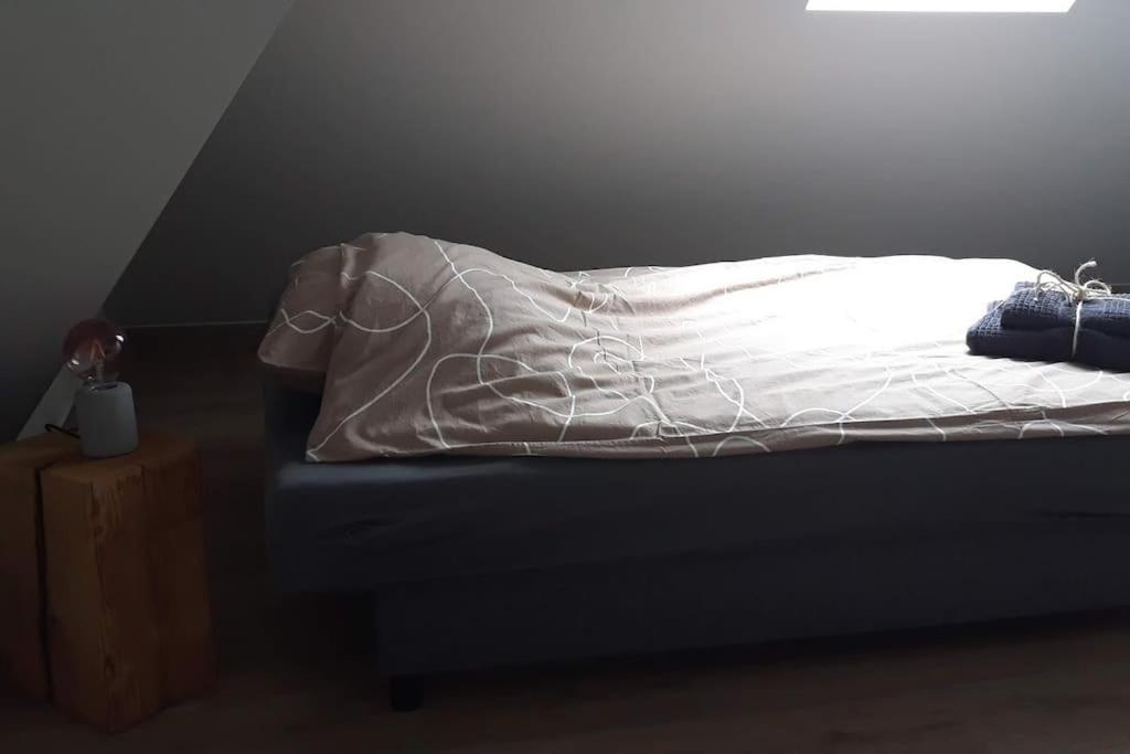Momaison Charmant Landelijk Appartement Knesselare Bagian luar foto