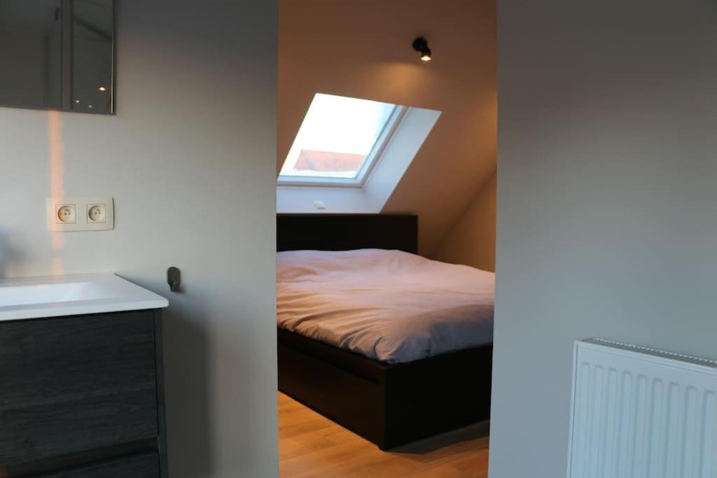 Momaison Charmant Landelijk Appartement Knesselare Bagian luar foto