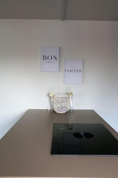 Momaison Charmant Landelijk Appartement Knesselare Bagian luar foto