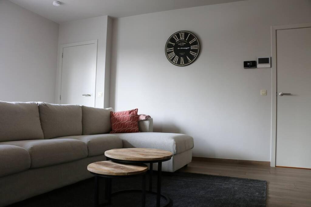 Momaison Charmant Landelijk Appartement Knesselare Bagian luar foto
