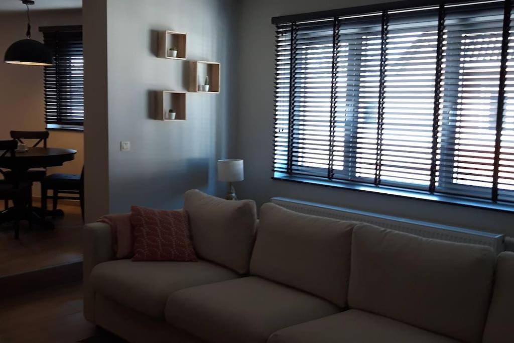 Momaison Charmant Landelijk Appartement Knesselare Bagian luar foto