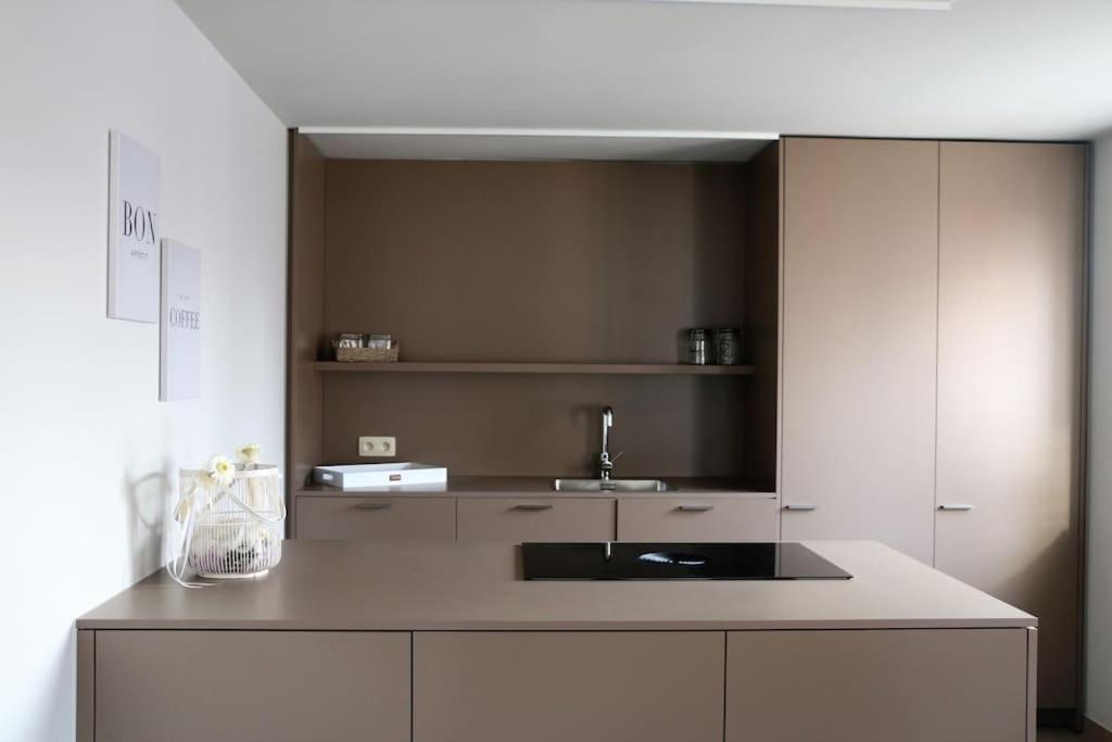 Momaison Charmant Landelijk Appartement Knesselare Bagian luar foto